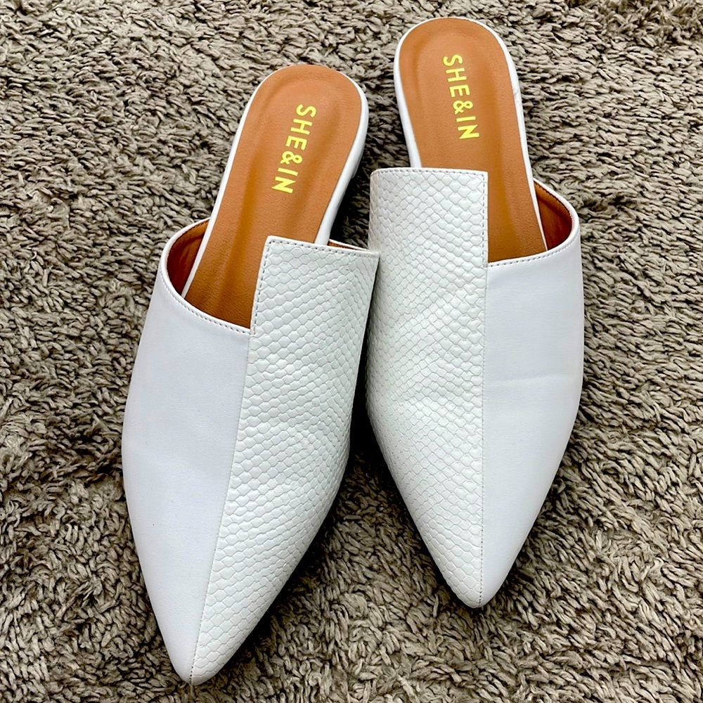 Slide sandals